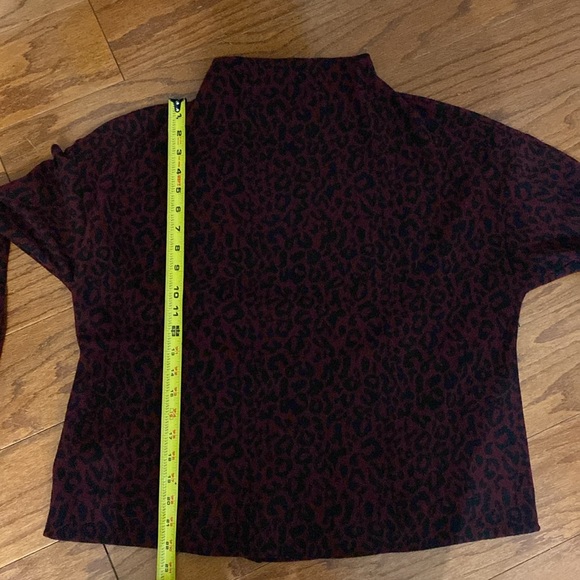 Ellen Tracy blk/burgundy flannel oversized top- size Xlarge - Picture 10 of 10